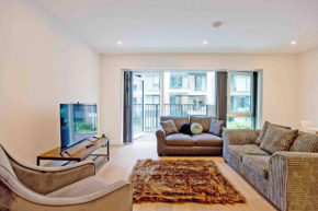 Modern flat in Chalsea Creek 11